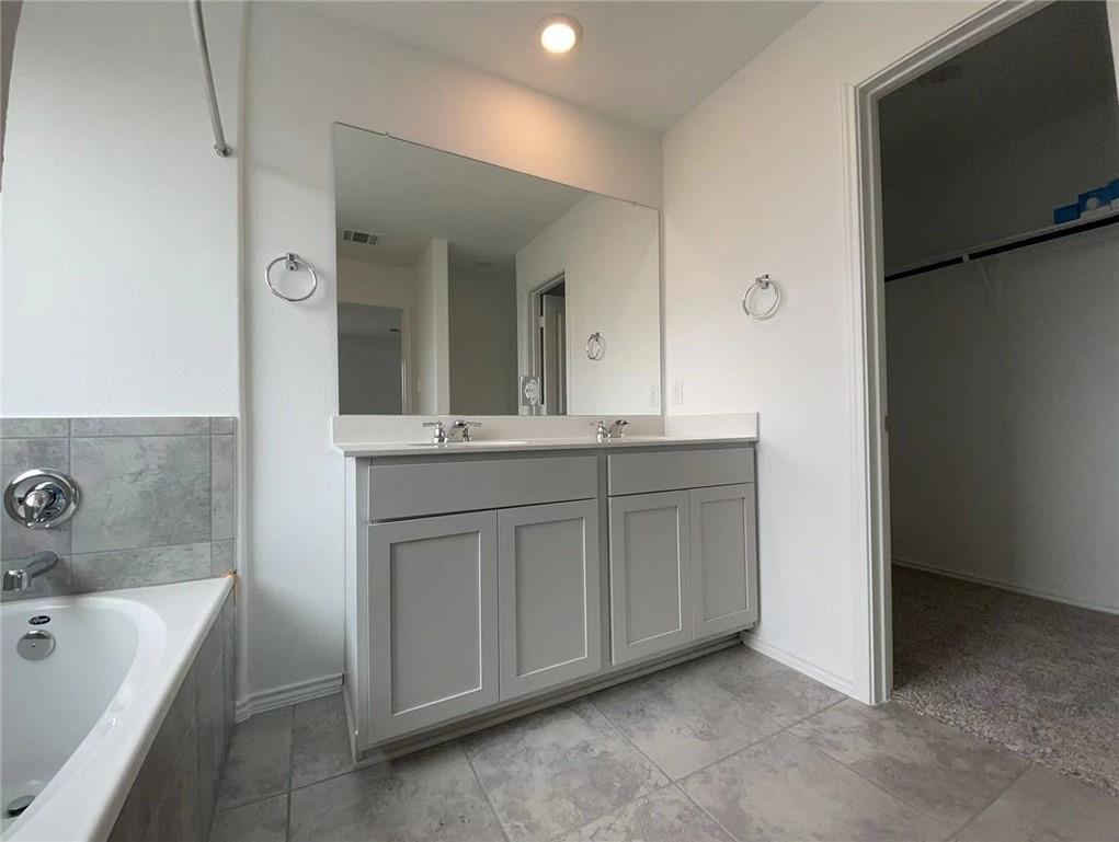 109 Canley Loop Hutto TX 78634