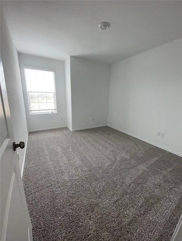 109 Canley Loop Hutto TX 78634