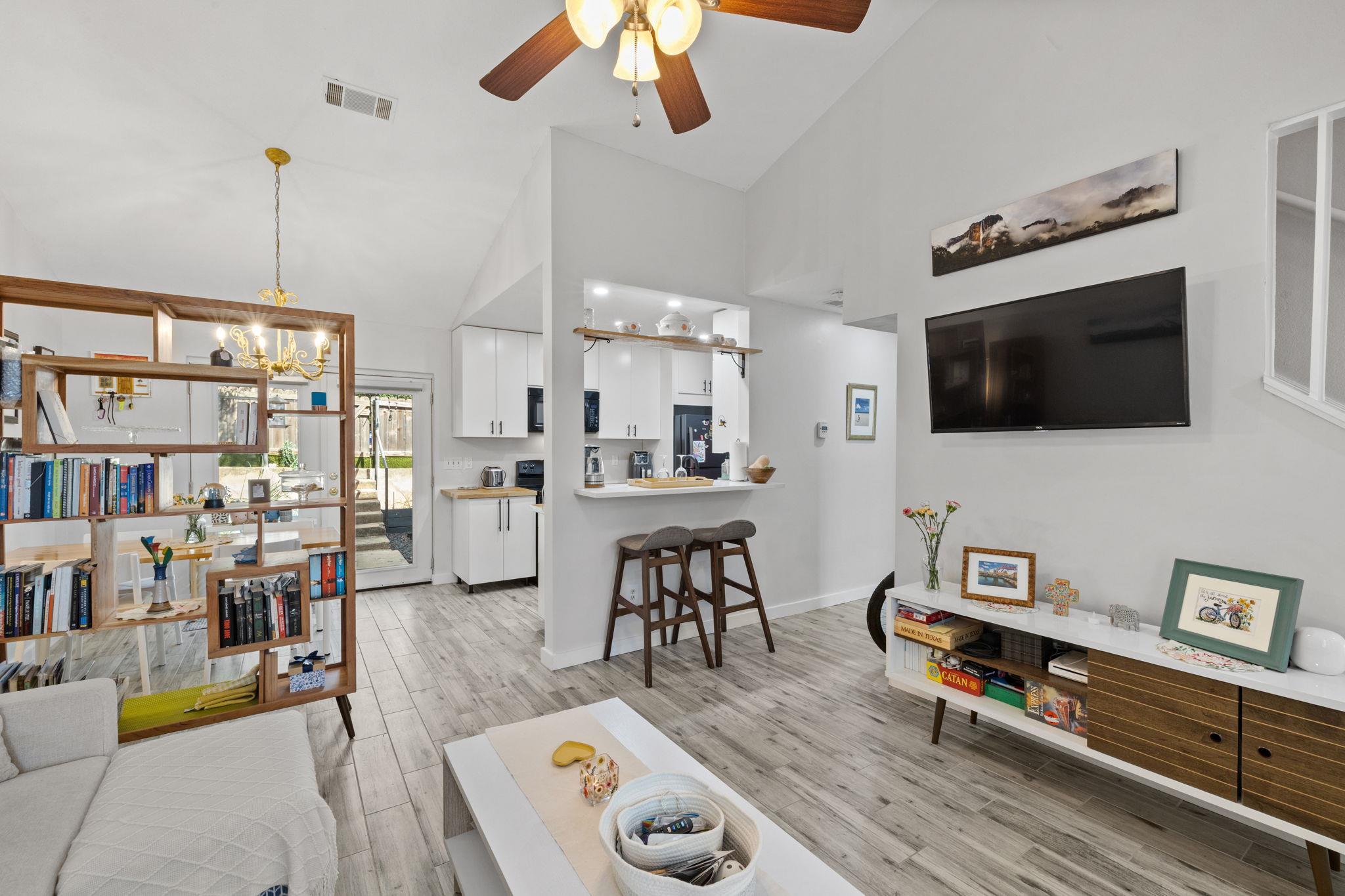 1015 E Yager Lane Austin TX 78753