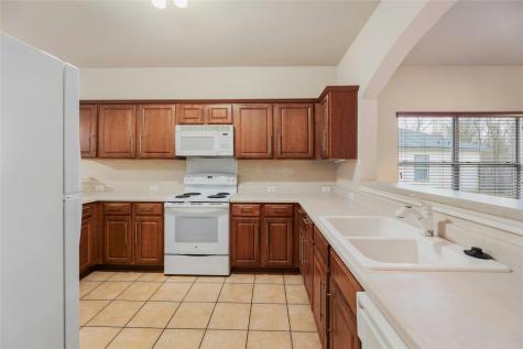 107 Saul Street Hutto TX 78634