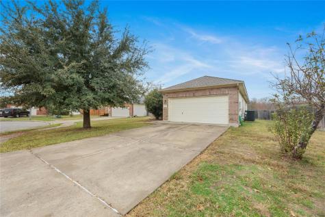 107 Saul Street Hutto TX 78634