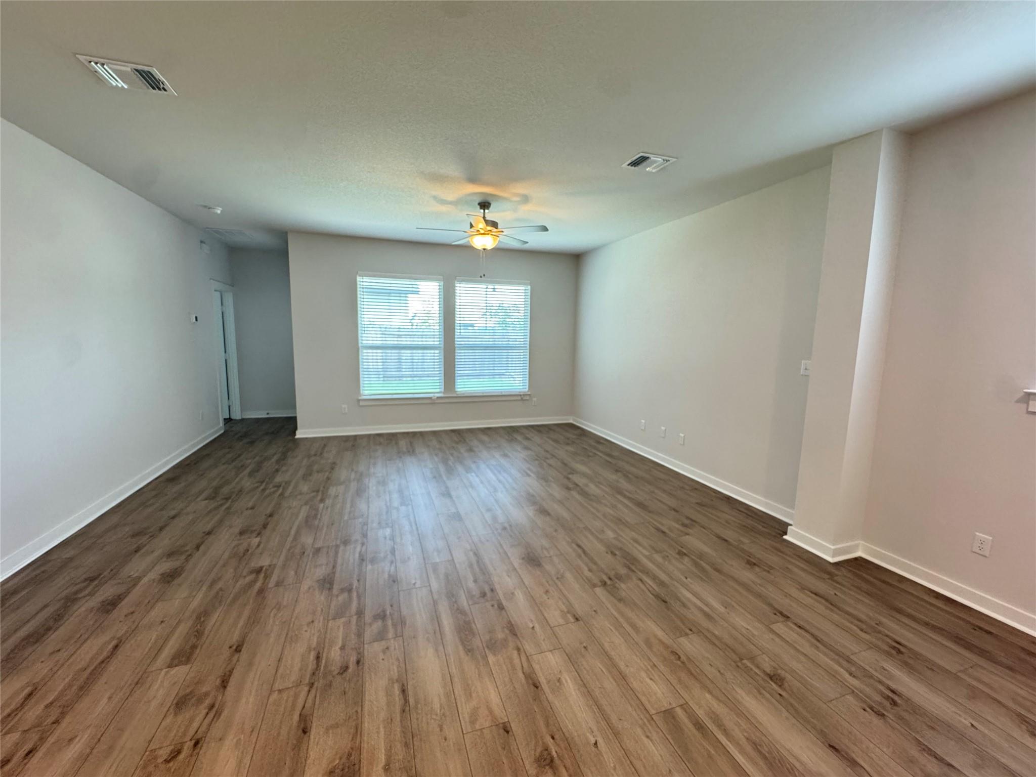 78 Hereford Loop Hutto TX 78634