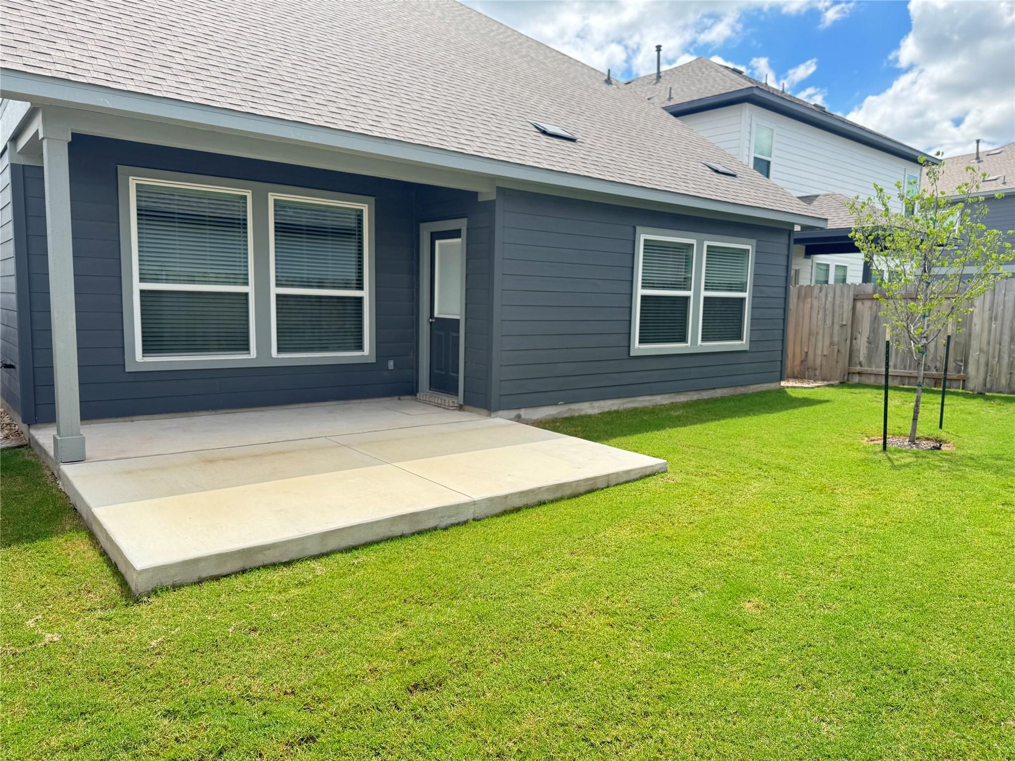 78 Hereford Loop Hutto TX 78634