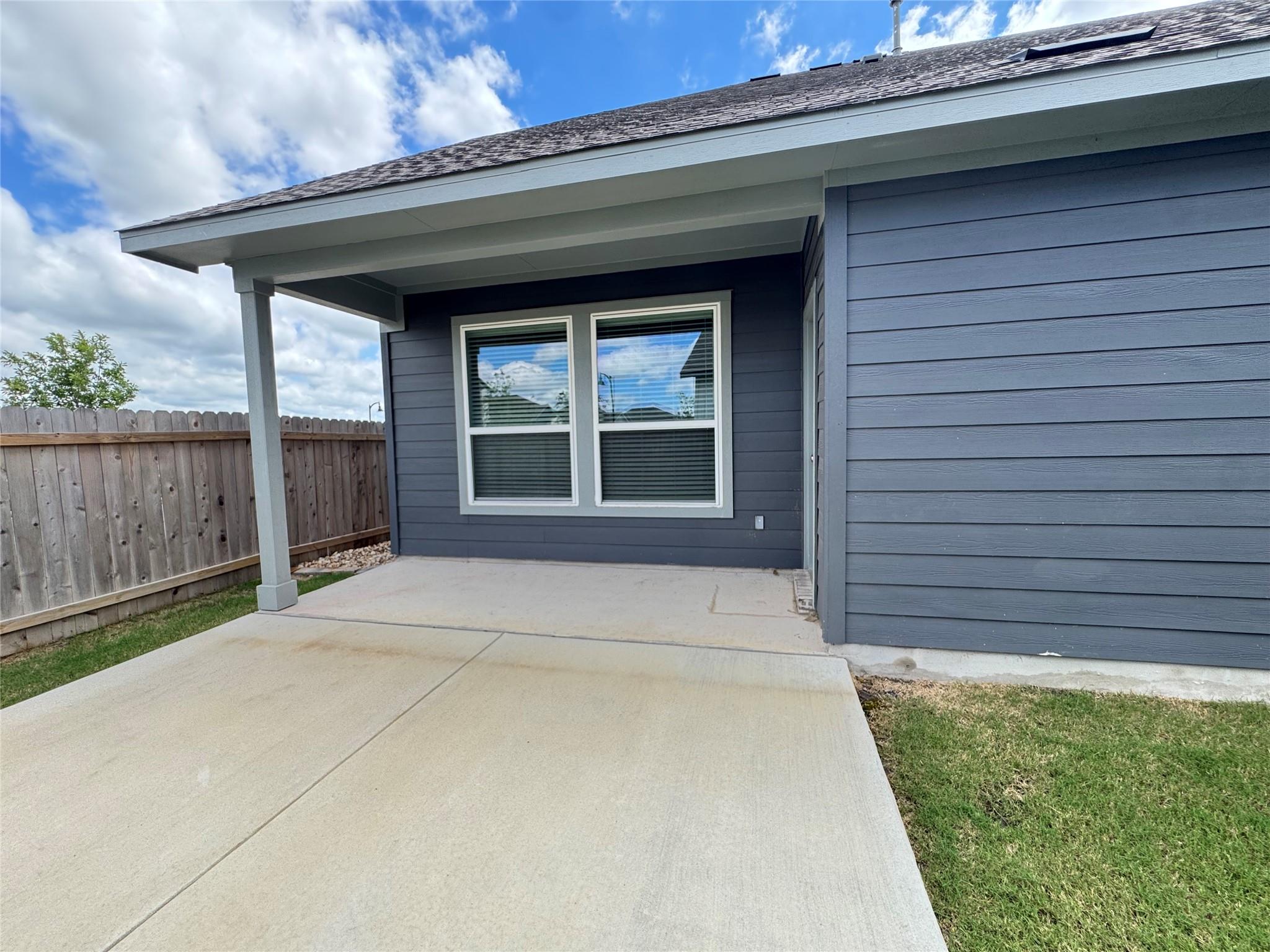 78 Hereford Loop Hutto TX 78634