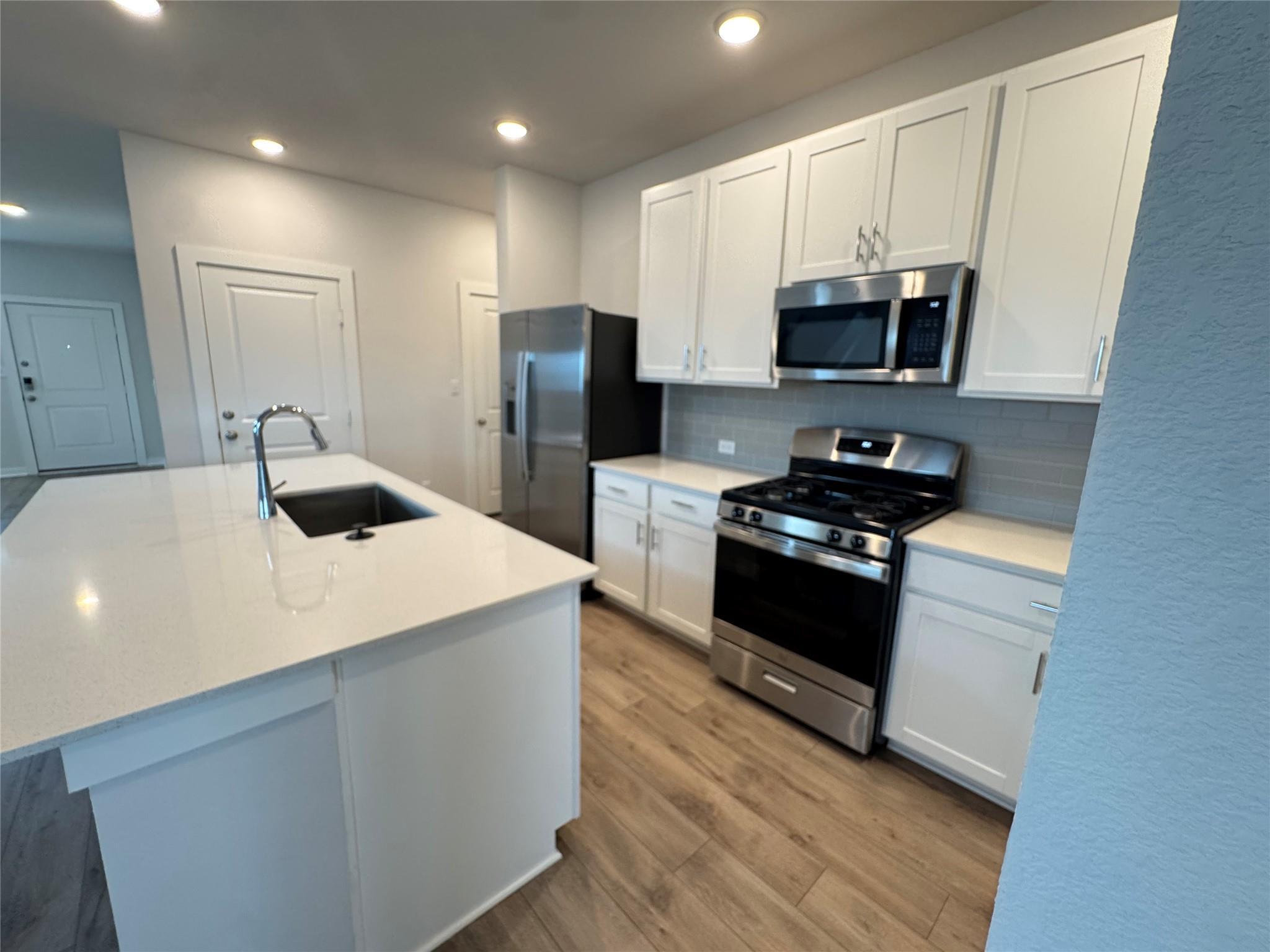 78 Hereford Loop Hutto TX 78634