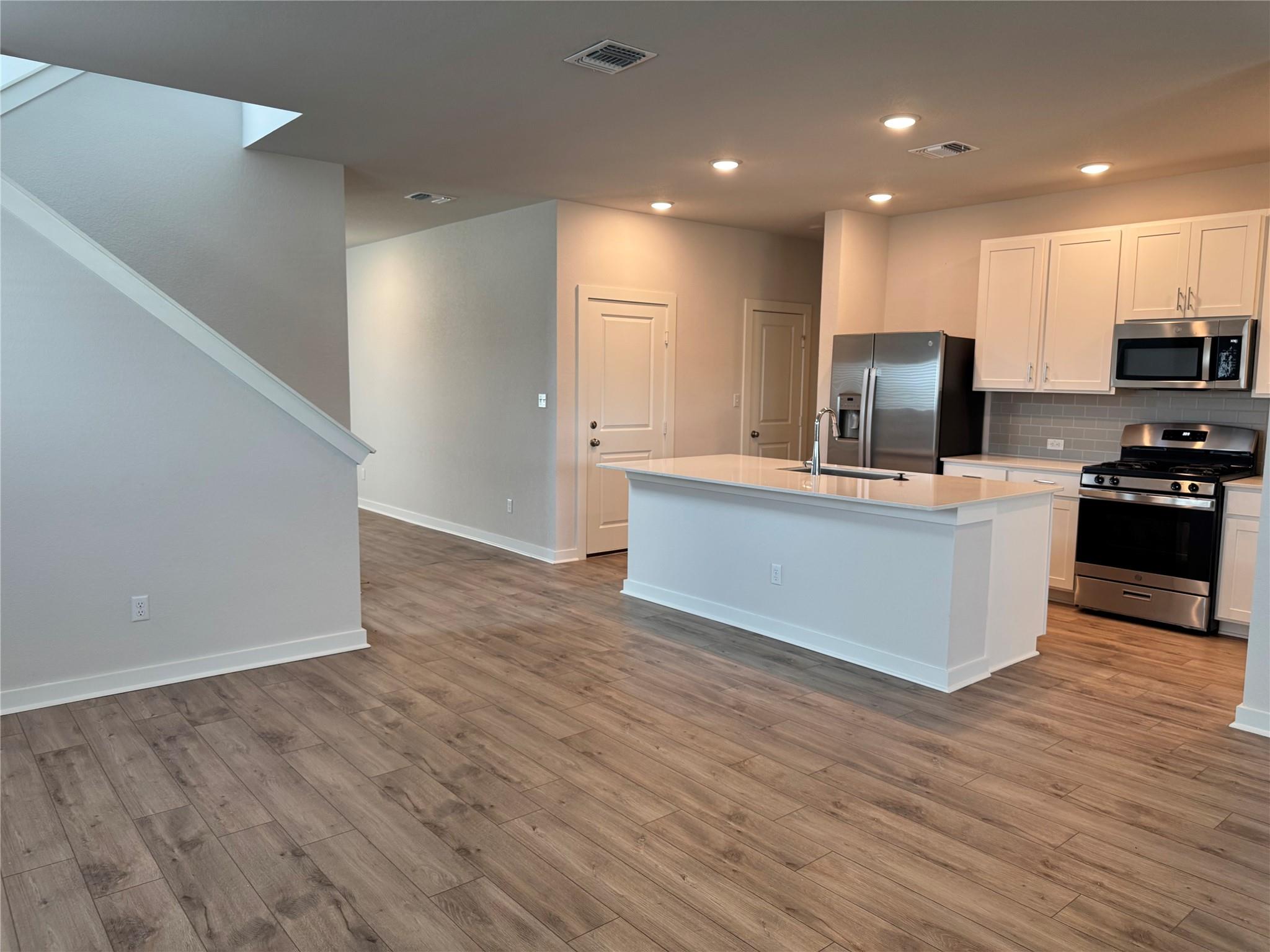 78 Hereford Loop Hutto TX 78634