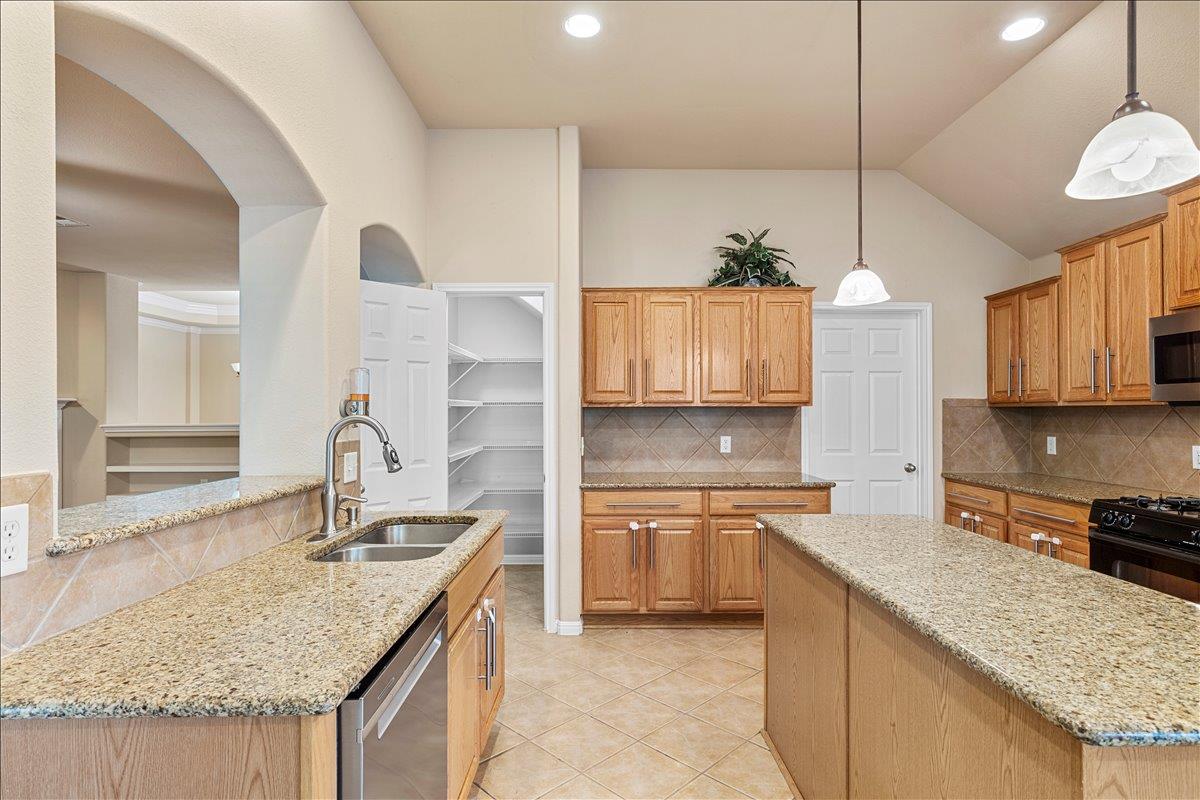 1503 E Park Street Cedar Park TX 78613