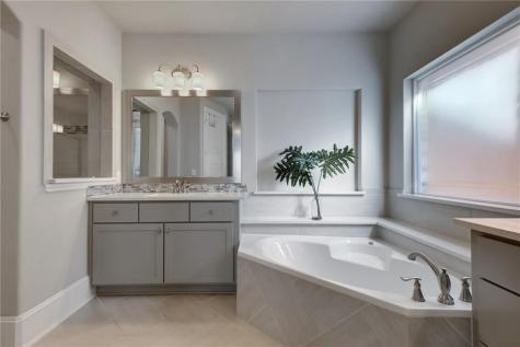 18717 Laramie Well Cove Austin TX 78738