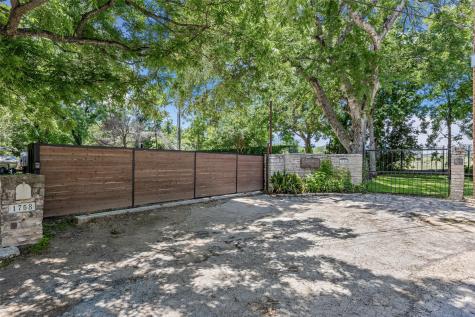 1758 Channel Road Austin TX 78746