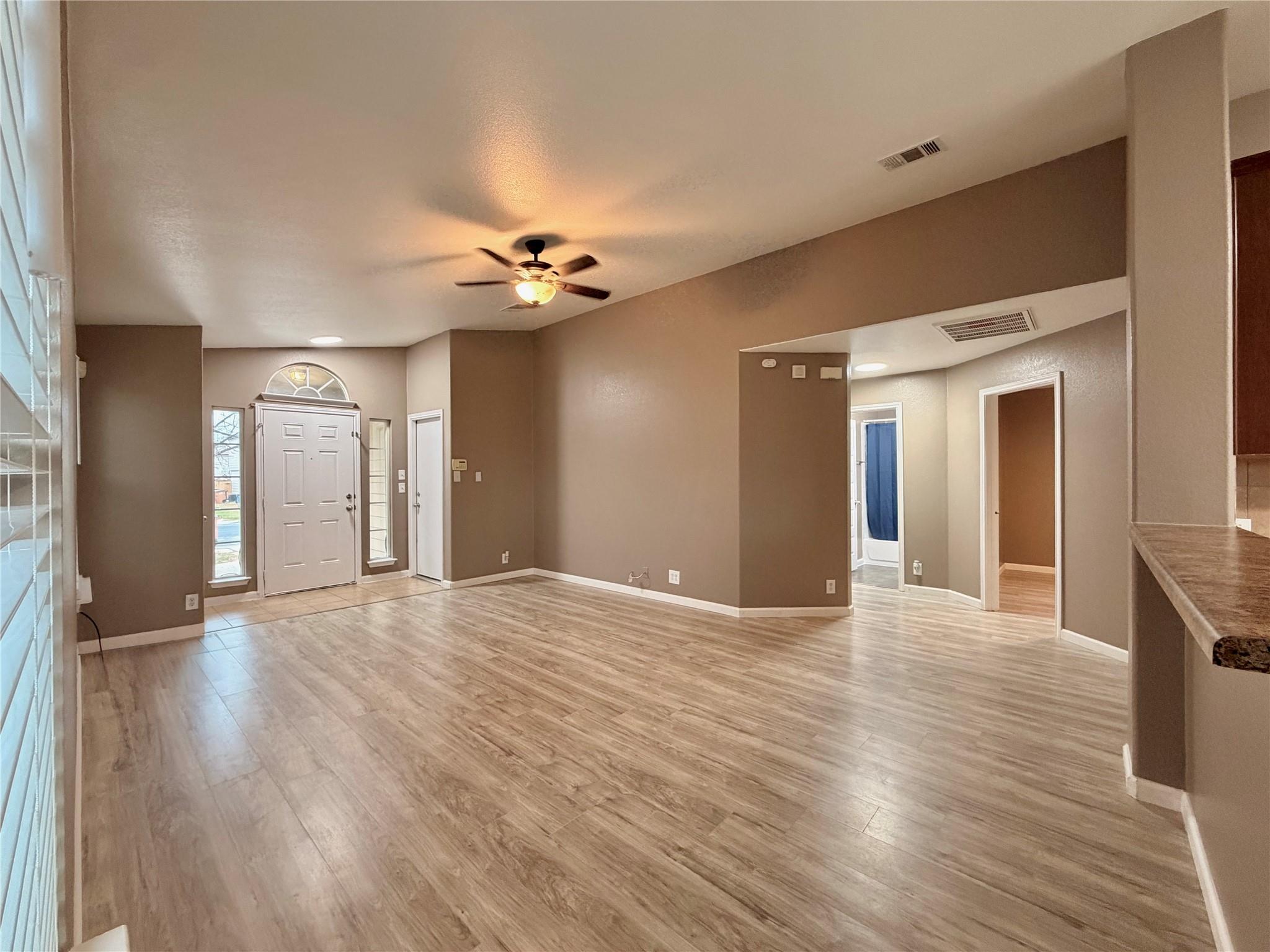 12504 Paloma Blanca Way Del Valle TX 78617