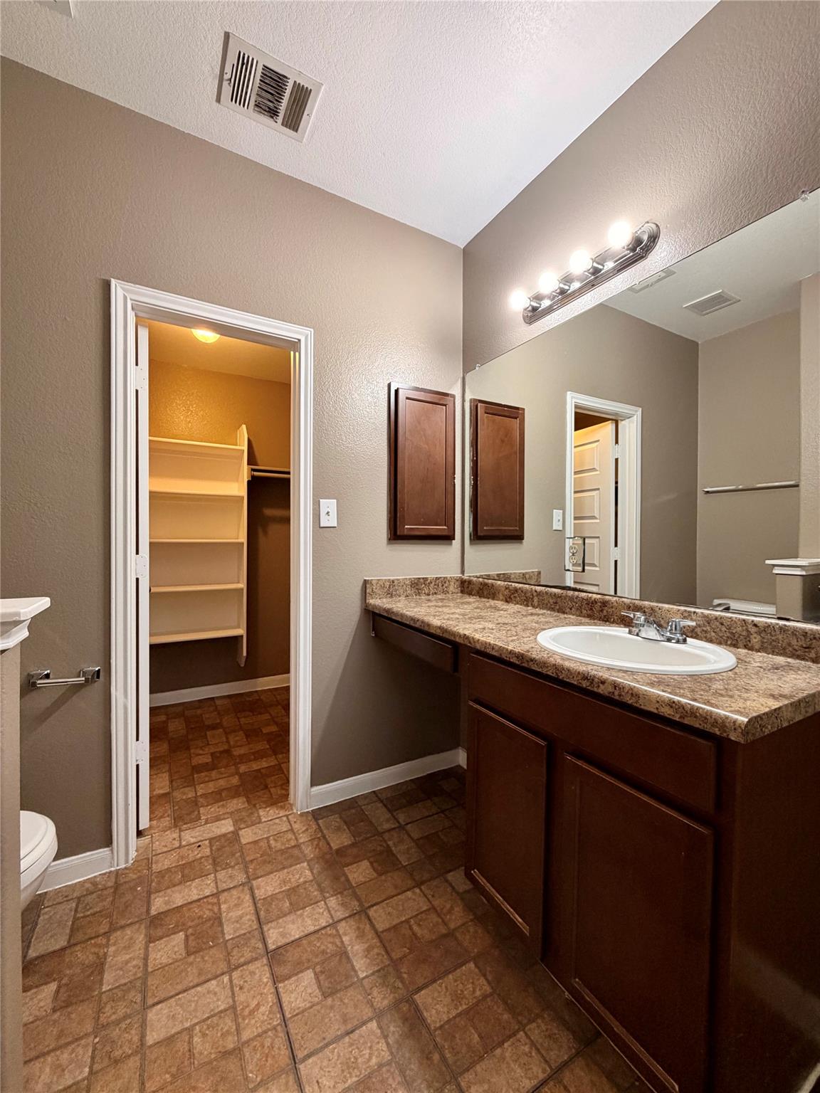 12504 Paloma Blanca Way Del Valle TX 78617