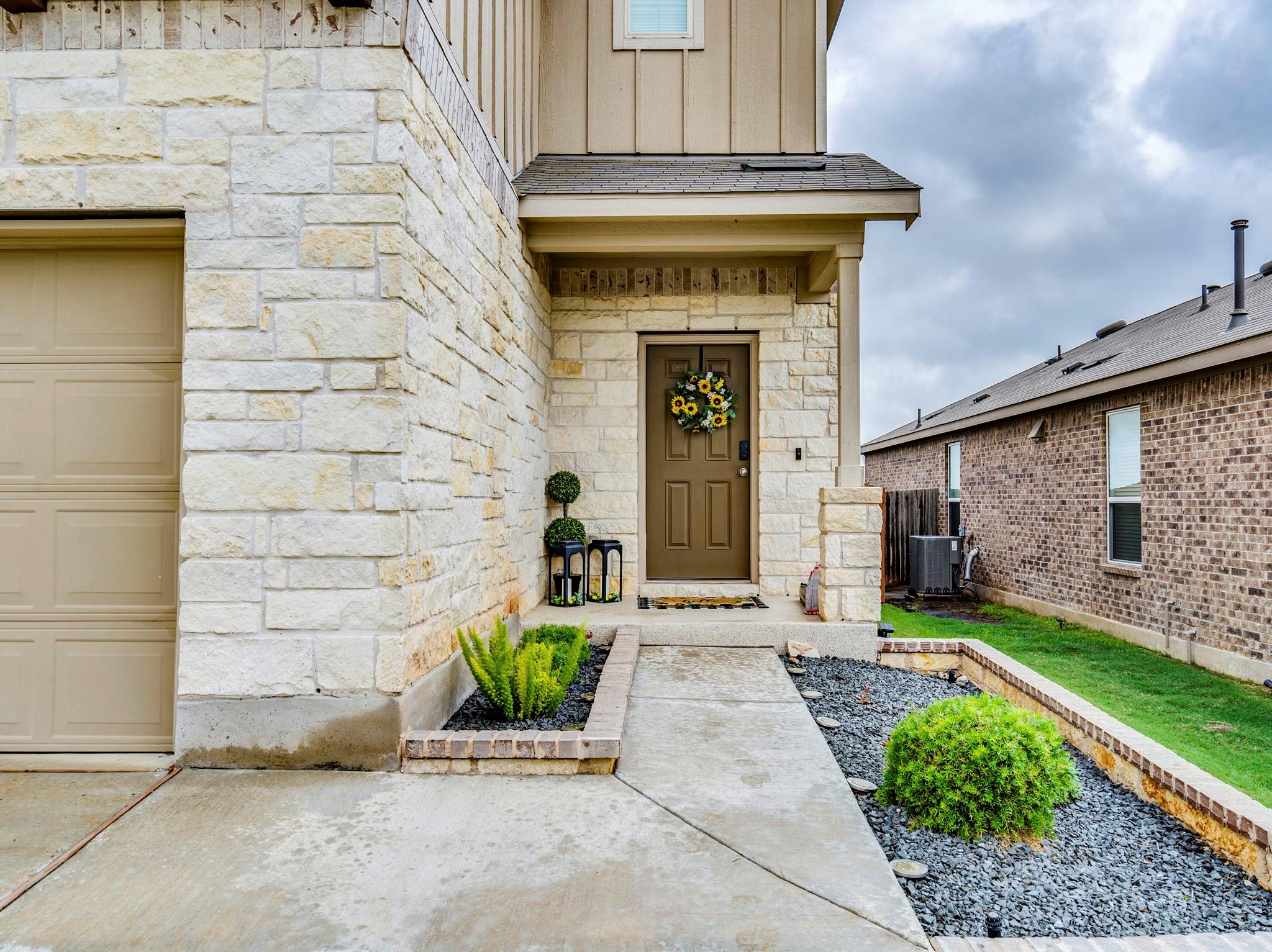624 Pepperbark Loop Buda TX 78610