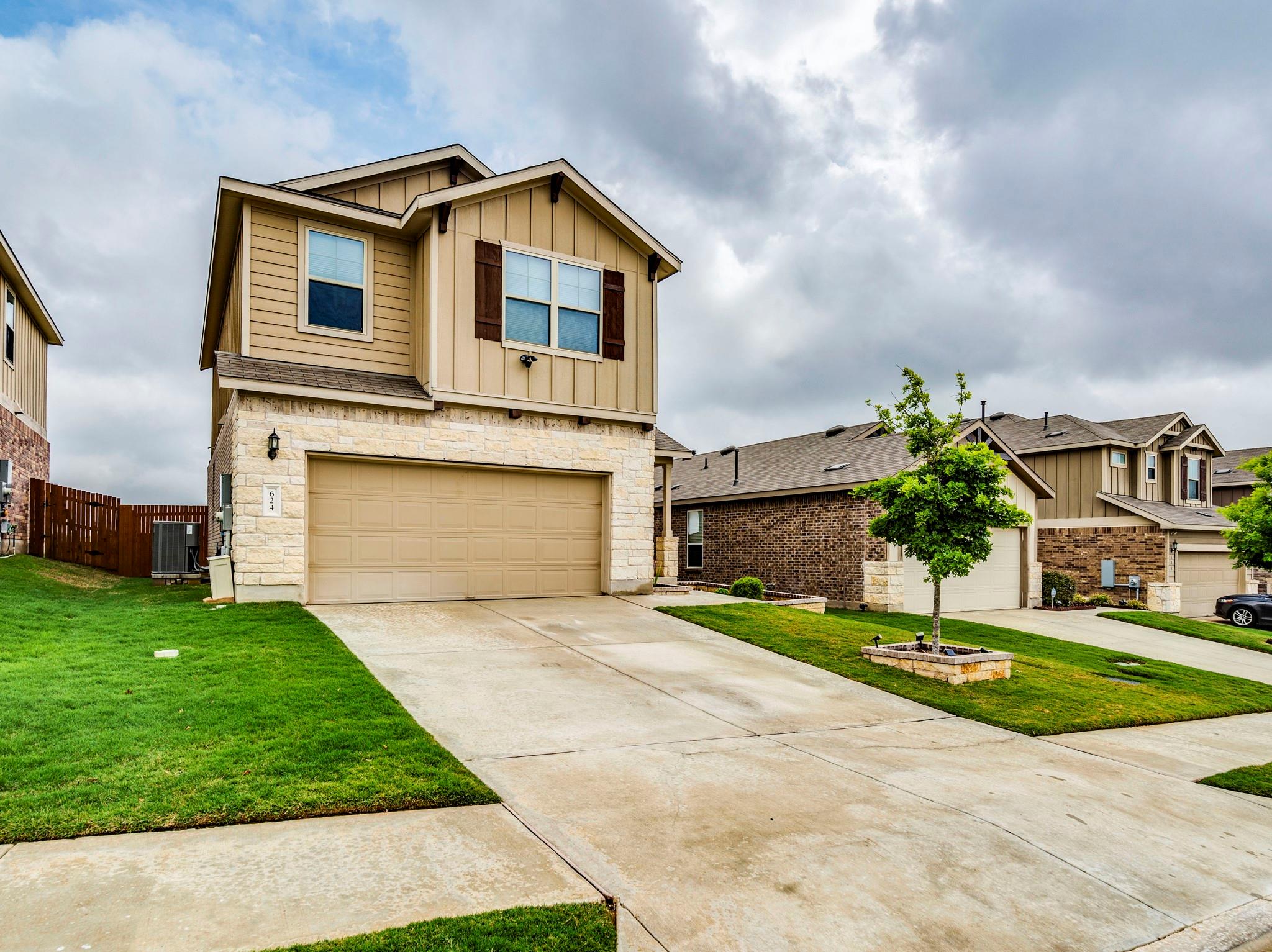 624 Pepperbark Loop Buda TX 78610