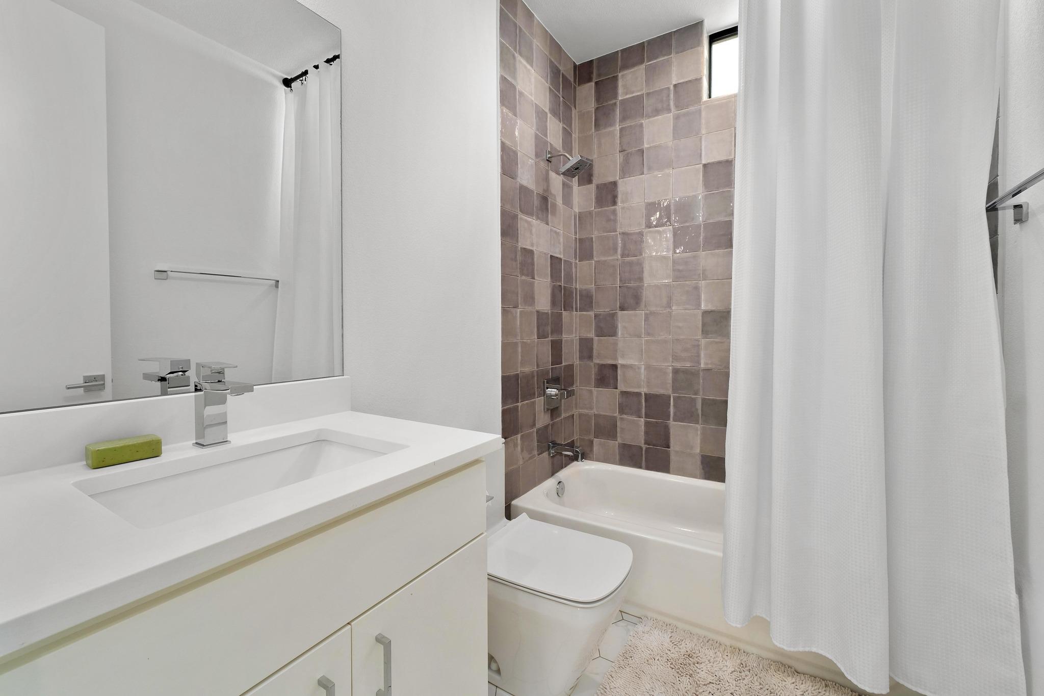3406 E 17th Street Austin TX 78721