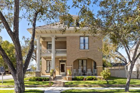 201 Ramona Street Smithville TX 78957