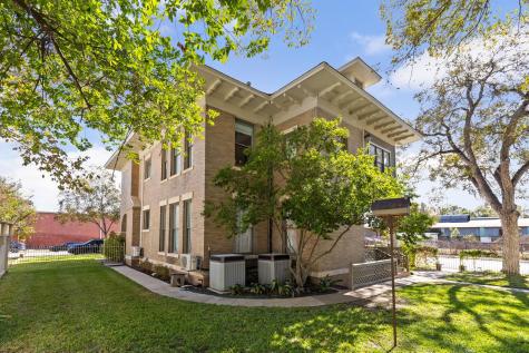 201 Ramona Street Smithville TX 78957