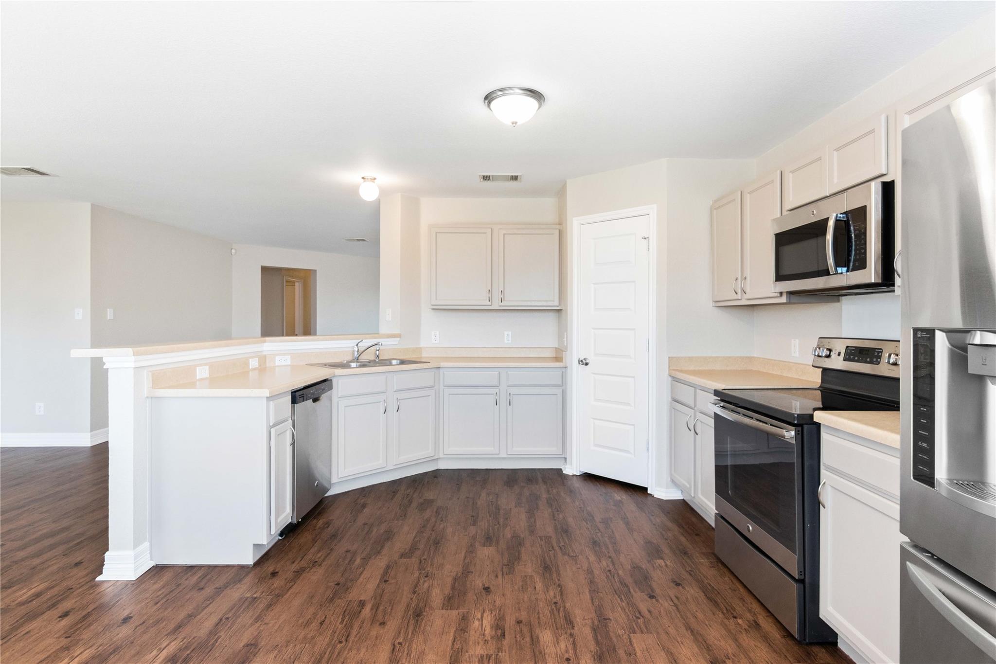 219 Almquist Street Hutto TX 78634