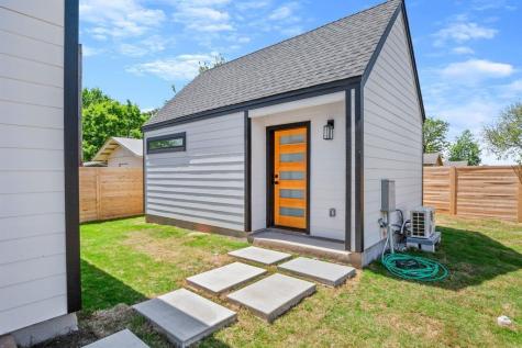 1606 Harvey Street Austin TX 78702