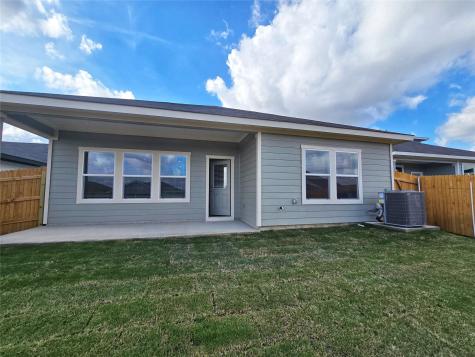 352 San Juan Trail Bastrop TX 78602