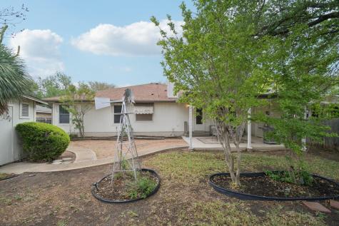 1300 Leah Lane Round Rock TX 78665