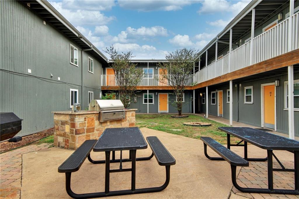 2401 Manor Road Austin TX 78722