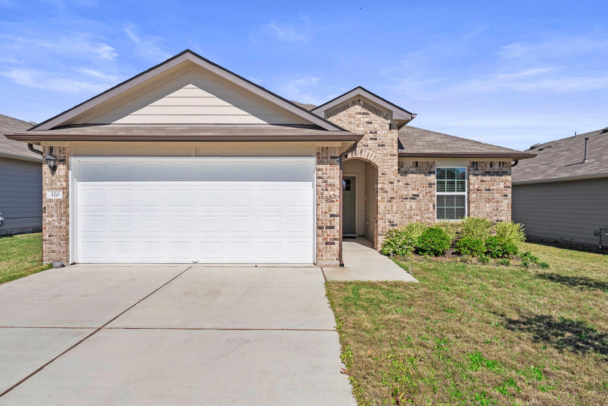 320 Darwin Place Lockhart TX 78644