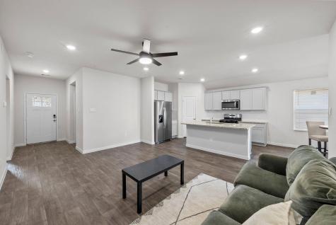 320 Darwin Place Lockhart TX 78644