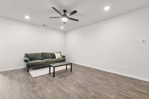 320 Darwin Place Lockhart TX 78644