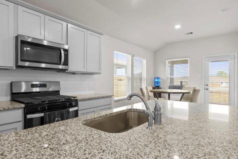 320 Darwin Place Lockhart TX 78644