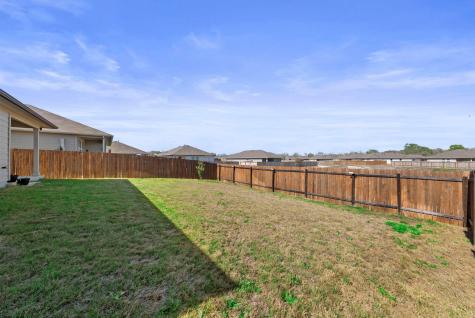 320 Darwin Place Lockhart TX 78644