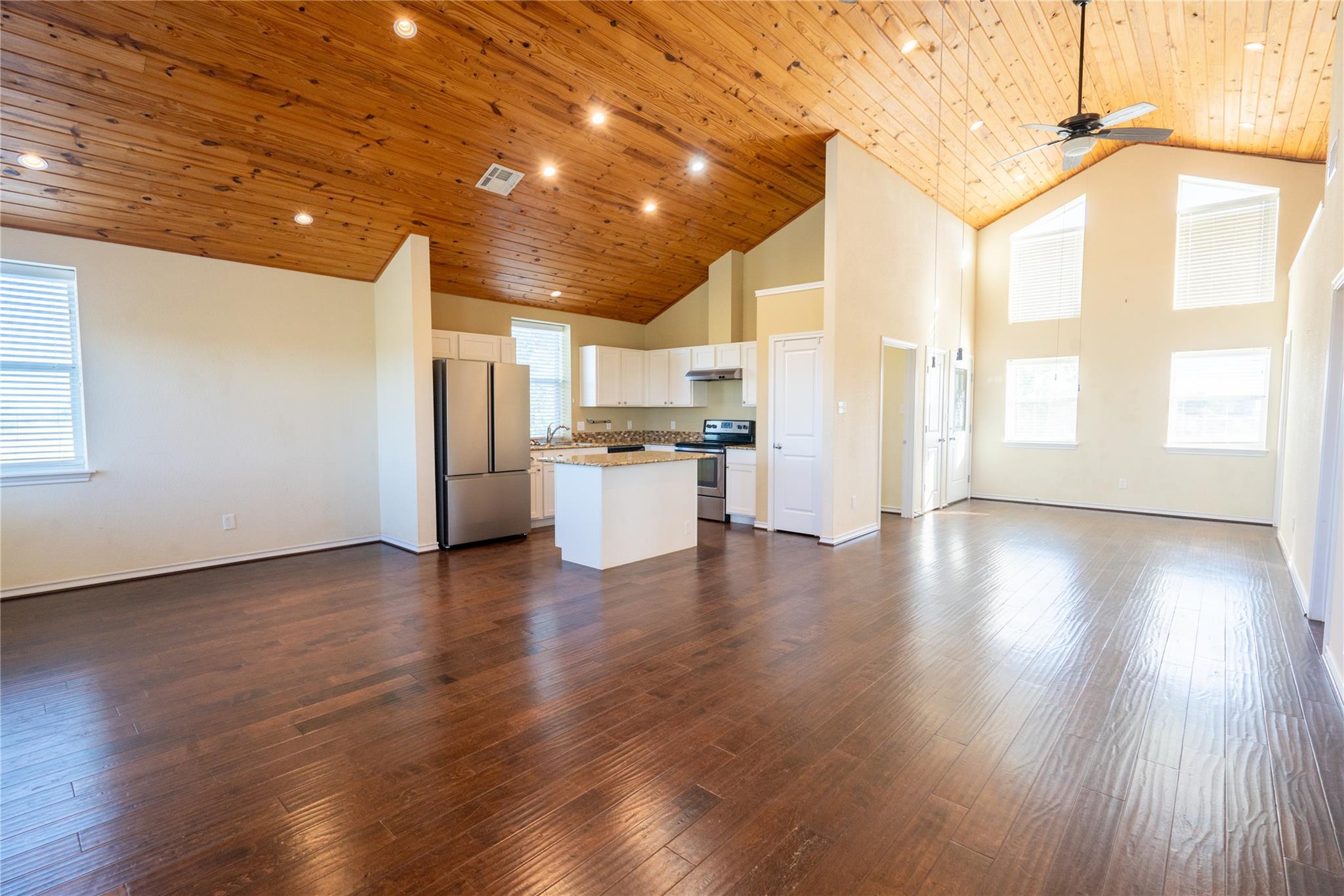 1050 County Road 129 Taylor TX 76574