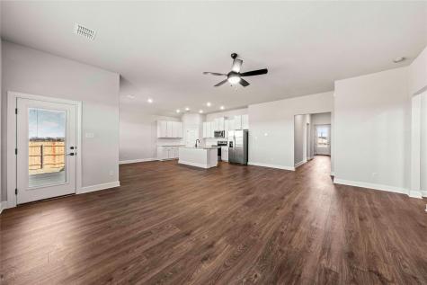 521 W Luna Blue Lane Jarrell TX 76537