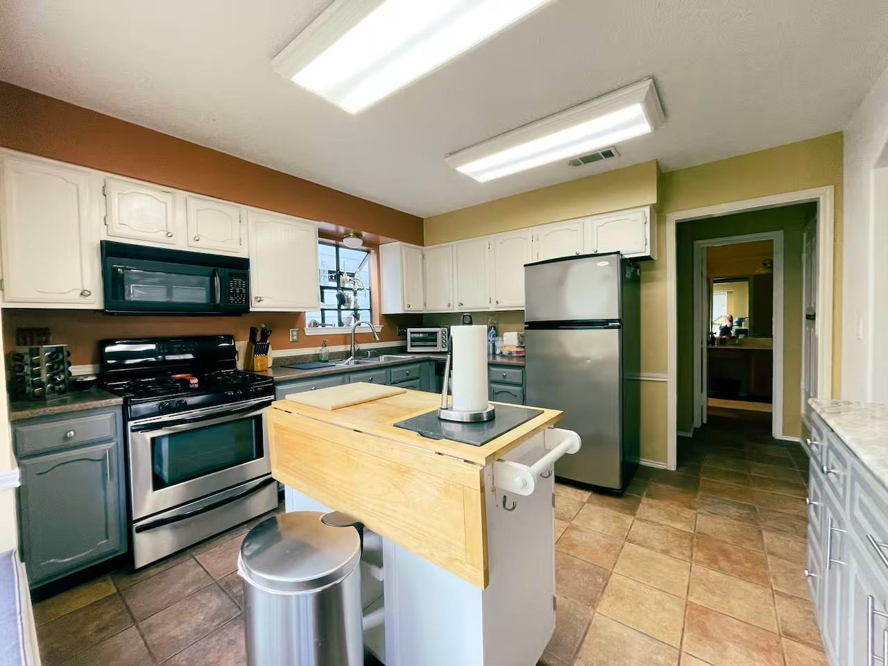1807 Michael Wayne Drive Austin TX 78728