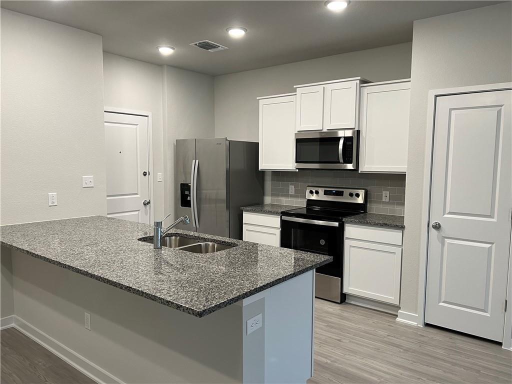 605 W South Street Leander TX 78641