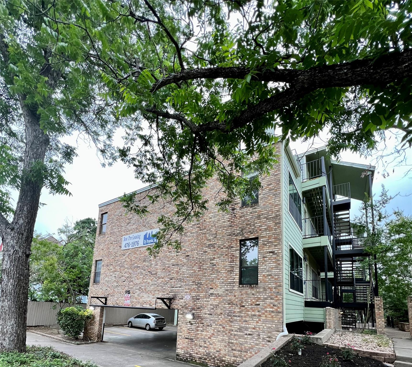 915 W 22nd 1/2 Street Austin TX 78705
