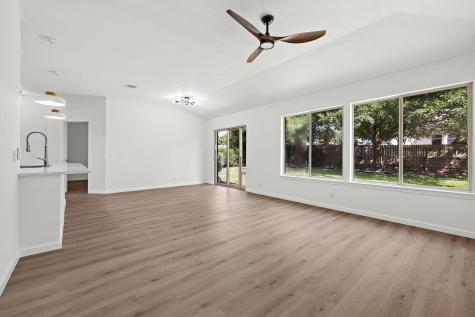 8104 Luckenwald Cove Round Rock TX 78681
