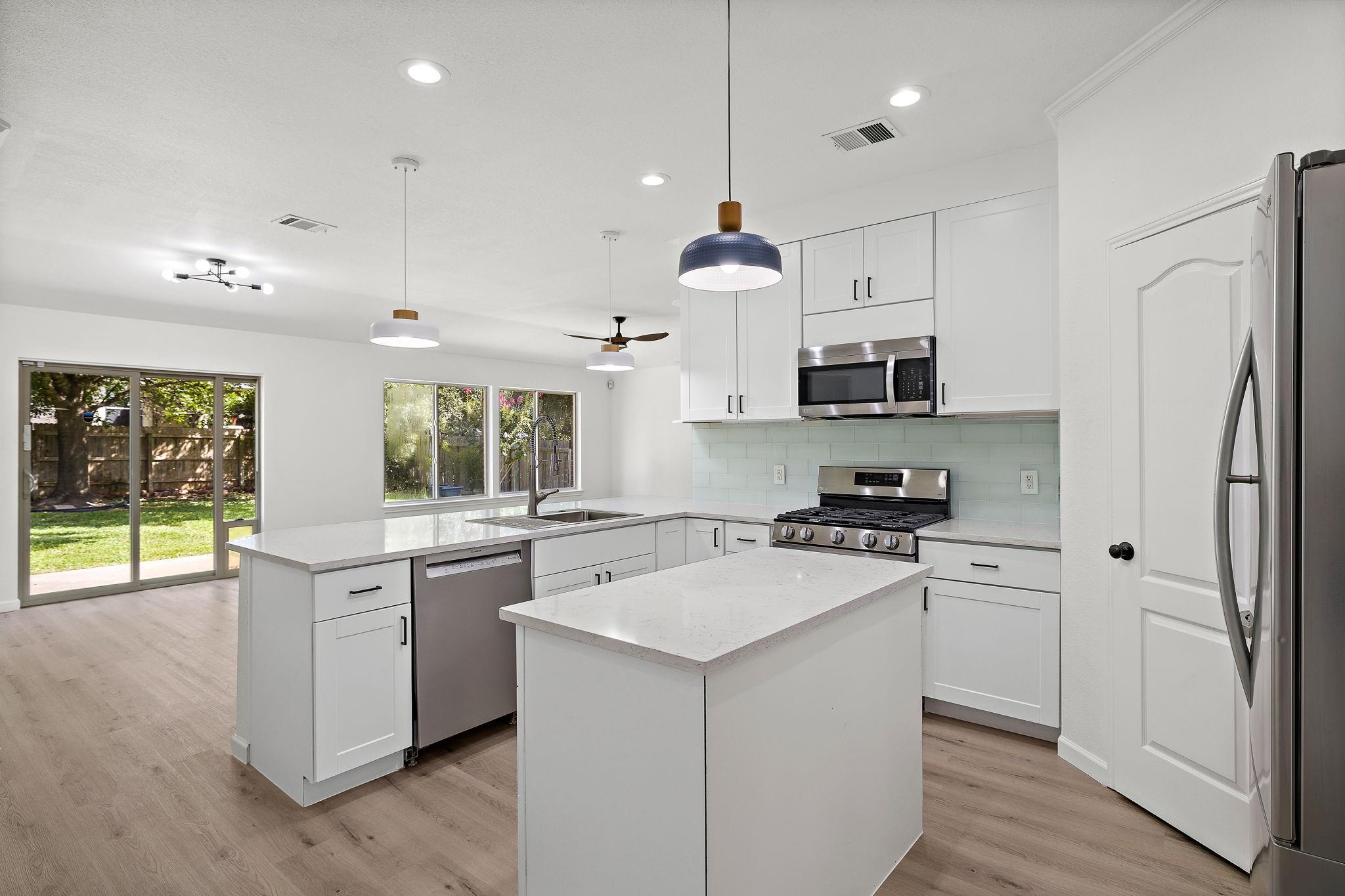 8104 Luckenwald Cove Round Rock TX 78681