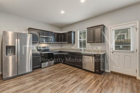 518 Woodpecker Run Jarrell TX 76537