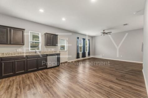 518 Woodpecker Run Jarrell TX 76537