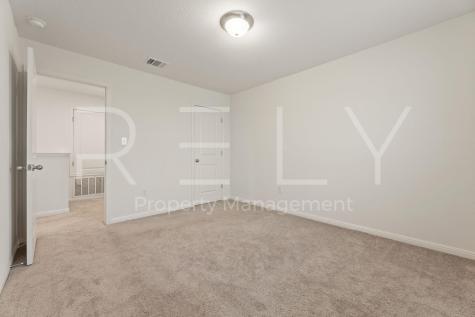 518 Woodpecker Run Jarrell TX 76537