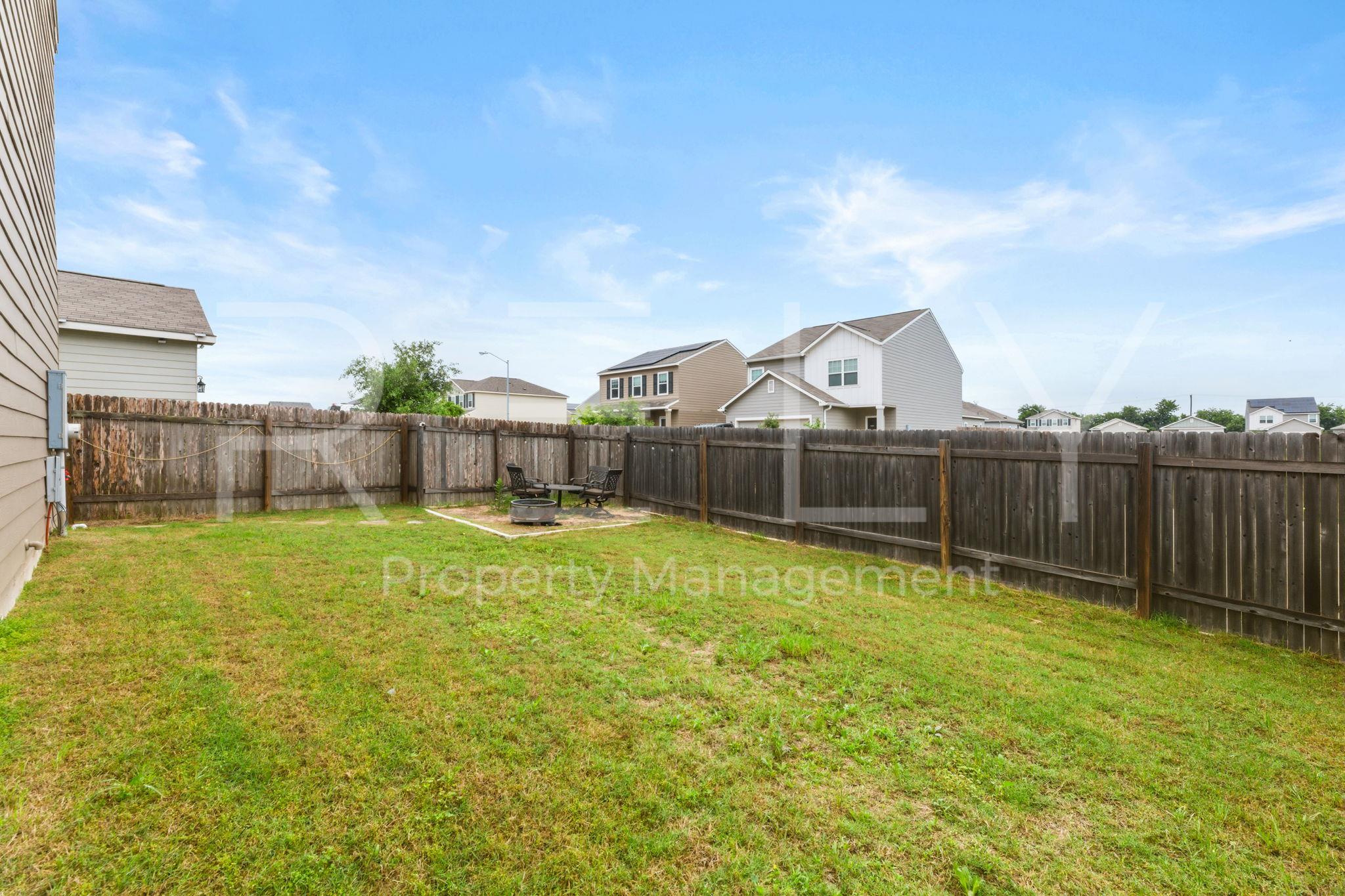 518 Woodpecker Run Jarrell TX 76537