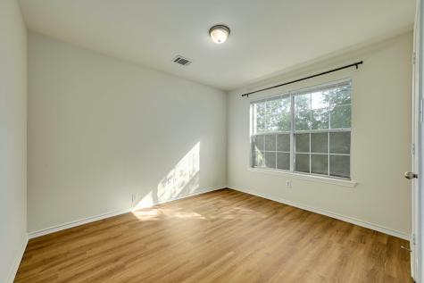 1531 Parkfield Circle Round Rock TX 78664
