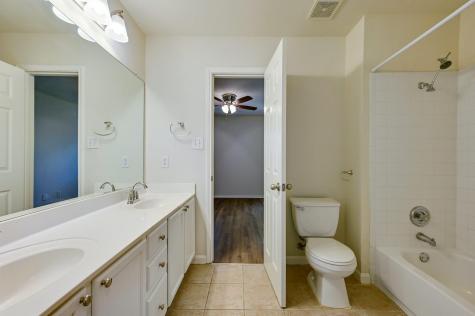 1531 Parkfield Circle Round Rock TX 78664