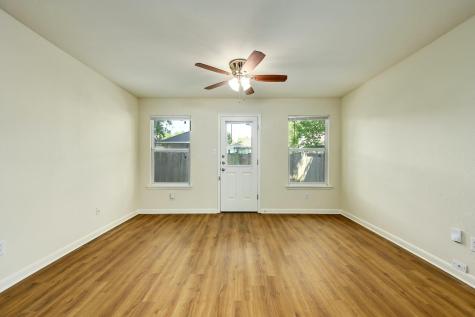 1531 Parkfield Circle Round Rock TX 78664