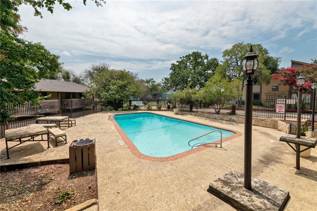 2124 Burton Drive Austin TX 78741