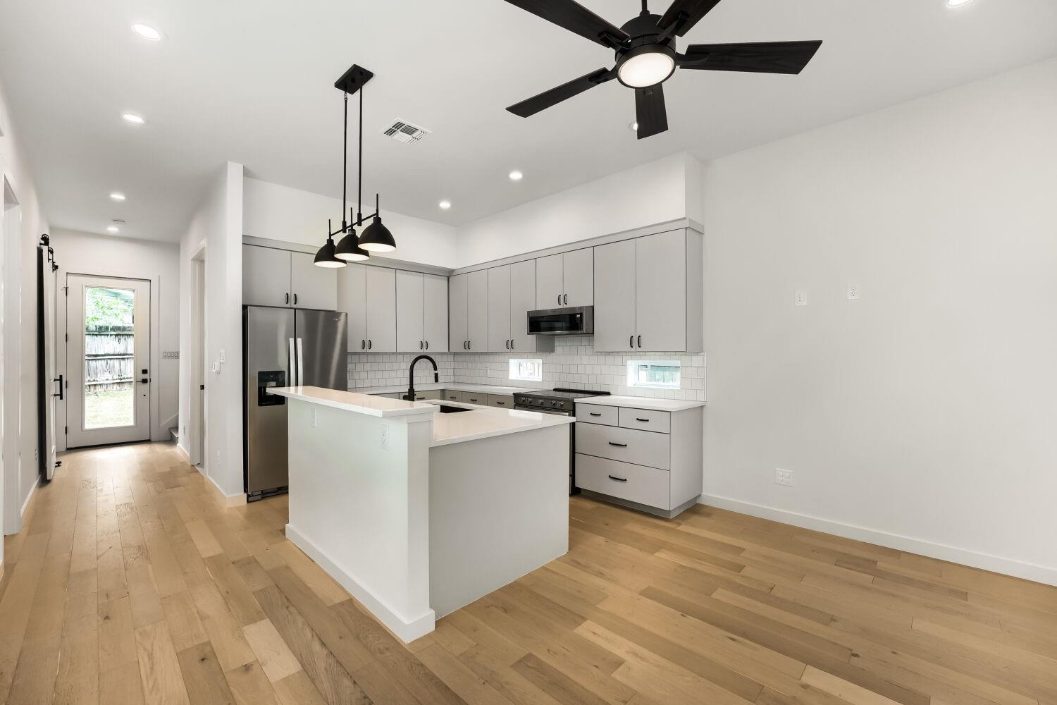 3204 Overcup Oak Drive Austin TX 78704
