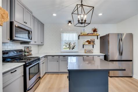 137 W Oak Drive Cedar Creek TX 78612