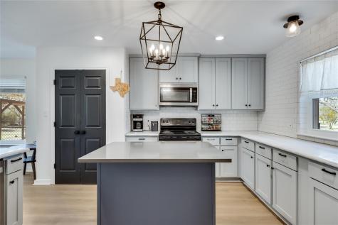 137 W Oak Drive Cedar Creek TX 78612