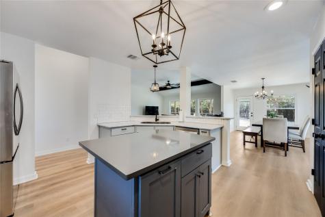 137 W Oak Drive Cedar Creek TX 78612