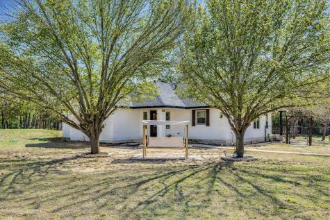 137 W Oak Drive Cedar Creek TX 78612